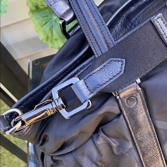 Authentic Burberry bag - Picture 9 of 16